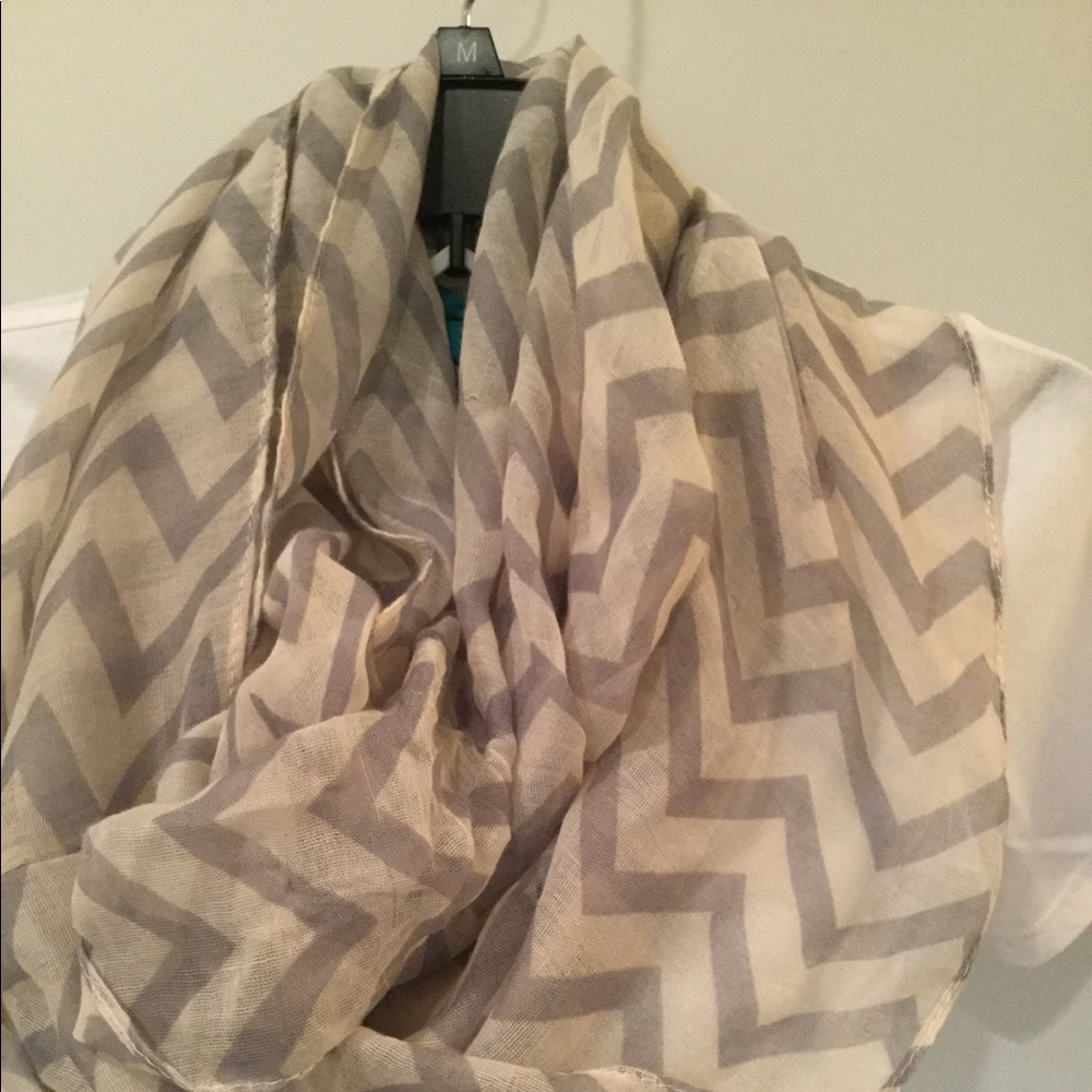 Infinity scarf - Picture 2 of 2